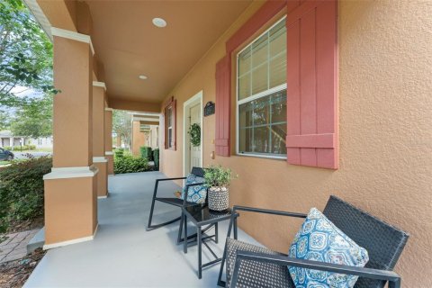 Townhouse in Winter Garden, Florida 3 bedrooms, 162.39 sq.m. № 1800614 - photo 2