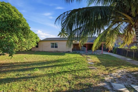Casa en venta en Deerfield Beach, Florida, 4 dormitorios, 204.2 m2 № 2251471 - foto 4