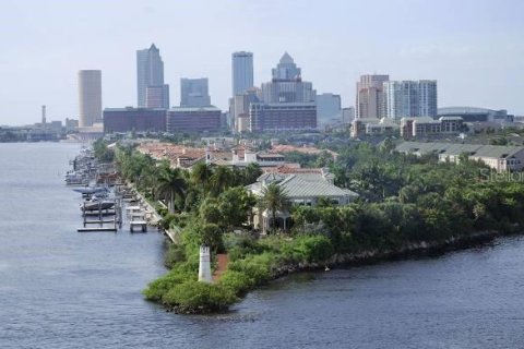 Terreno en venta en Tampa, Florida № 1684964 - foto 2