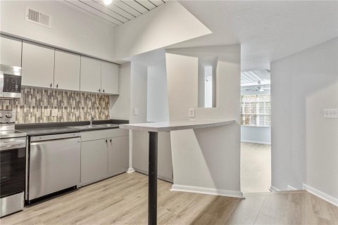 Condominio en venta en Tampa, Florida, 1 dormitorio, 73.3 m2 № 1408100 - foto 6