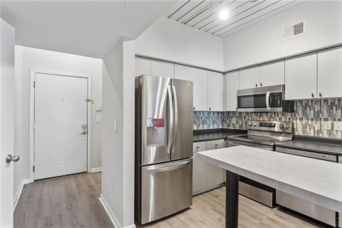 Condominio en venta en Tampa, Florida, 1 dormitorio, 73.3 m2 № 1408100 - foto 4