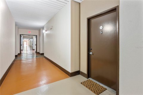Condominio en venta en Tampa, Florida, 1 dormitorio, 73.3 m2 № 1408100 - foto 3