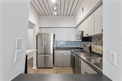 Condominio en venta en Tampa, Florida, 1 dormitorio, 73.3 m2 № 1408100 - foto 8