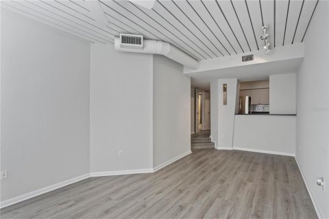 Condominio en venta en Tampa, Florida, 1 dormitorio, 73.3 m2 № 1408100 - foto 12
