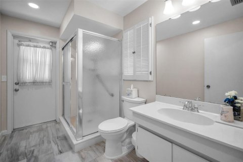 House in Tampa, Florida 4 bedrooms, 243.13 sq.m. № 1902295 - photo 26