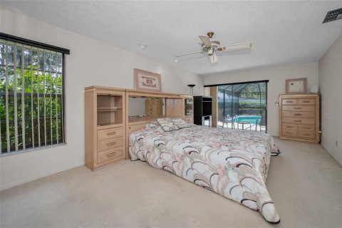 House in Tampa, Florida 4 bedrooms, 243.13 sq.m. № 1902295 - photo 17
