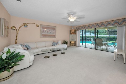 House in Tampa, Florida 4 bedrooms, 243.13 sq.m. № 1902295 - photo 7