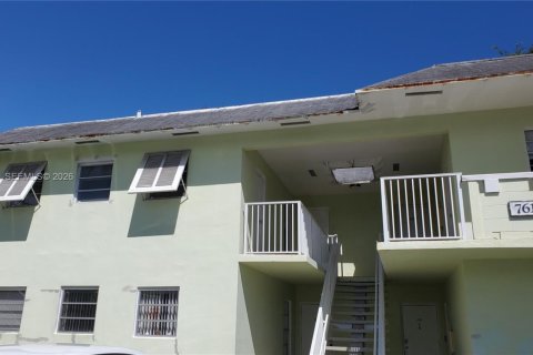 Кондоминиум с 2 спальнями в Майами, Флорида № 2047720