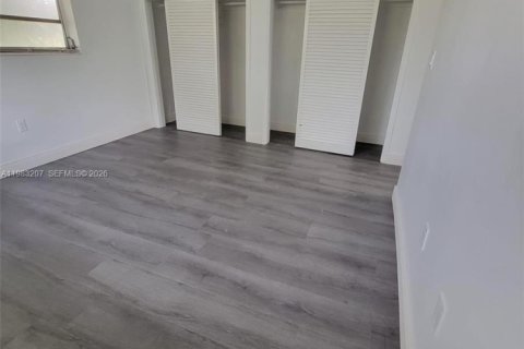 Снять в аренду кондоминиум в Майами, Флорида 2 спальни, 69.68м2, № 2047720 - фото 6