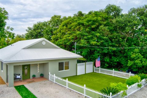 House in Tavernier, Florida 3 bedrooms, 130.99 sq.m. № 1449747 - photo 1