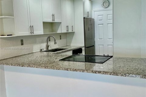 Condo à Miami, Floride, 2 chambres  № 2039365