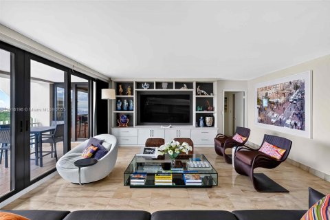 Купить кондоминиум в Майами, Флорида 2 спальни, 174.84м2, № 2053615 - фото 6