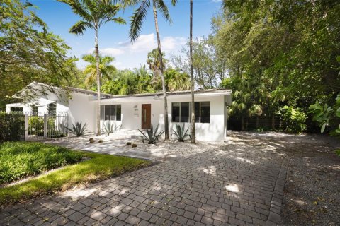 Casa en alquiler en Miami, Florida, 3 dormitorios, 163.51 m2 № 1941978 - foto 4