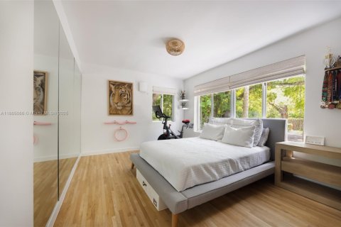 Casa en alquiler en Miami, Florida, 3 dormitorios, 163.51 m2 № 1941978 - foto 22