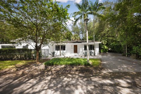 Casa en alquiler en Miami, Florida, 3 dormitorios, 163.51 m2 № 1941978 - foto 3