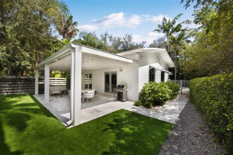 Casa en alquiler en Miami, Florida, 3 dormitorios, 163.51 m2 № 1941978 - foto 5