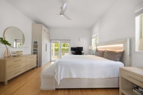Casa en alquiler en Miami, Florida, 3 dormitorios, 163.51 m2 № 1941978 - foto 21