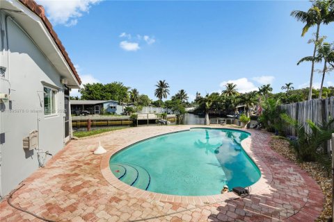 Villa ou maison à vendre à Oakland Park, Floride: 2 chambres, 117.06 m2 № 1950119 - photo 14
