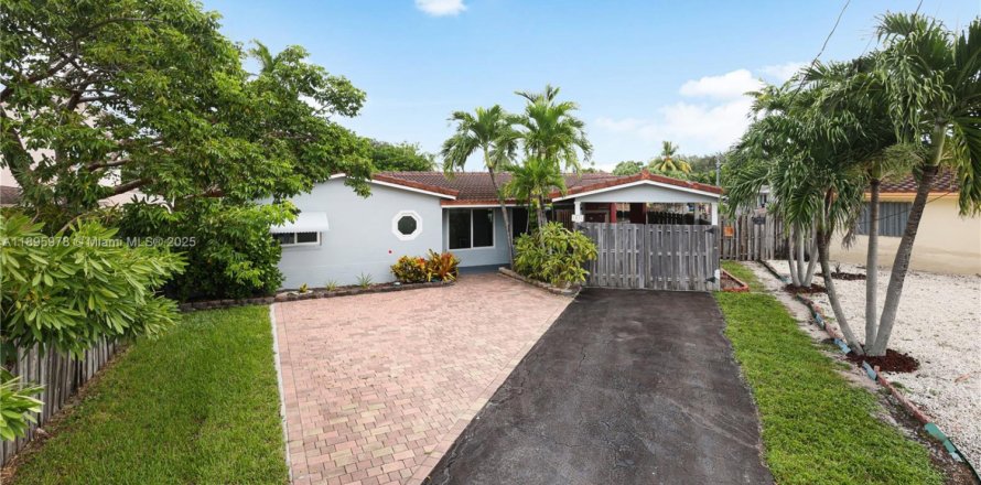 Villa ou maison à Oakland Park, Floride 2 chambres, 117.06 m2 № 1950119