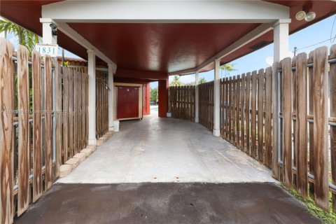 Villa ou maison à vendre à Oakland Park, Floride: 2 chambres, 117.06 m2 № 1950119 - photo 18