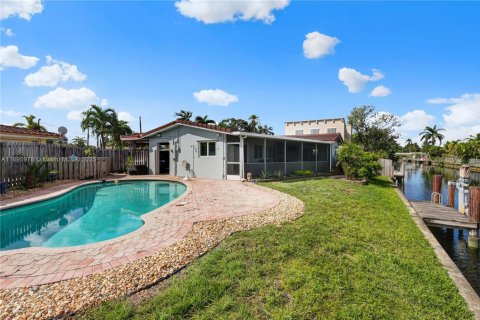 Villa ou maison à vendre à Oakland Park, Floride: 2 chambres, 117.06 m2 № 1950119 - photo 15