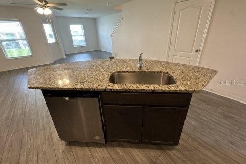 Touwnhouse à vendre à Tavares, Floride: 2 chambres, 150.13 m2 № 2399491 - photo 12