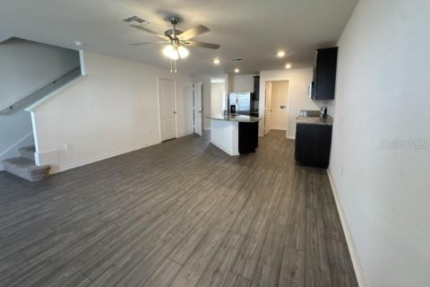 Touwnhouse à vendre à Tavares, Floride: 2 chambres, 150.13 m2 № 2399491 - photo 2