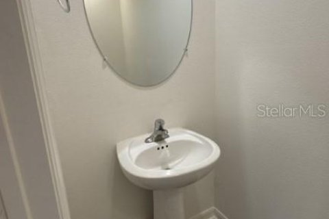 Touwnhouse à vendre à Tavares, Floride: 2 chambres, 150.13 m2 № 2399491 - photo 5