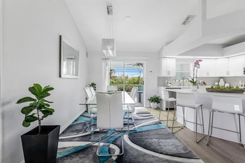 Casa en venta en Cape Coral, Florida, 4 dormitorios, 159.05 m2 № 2287685 - foto 16
