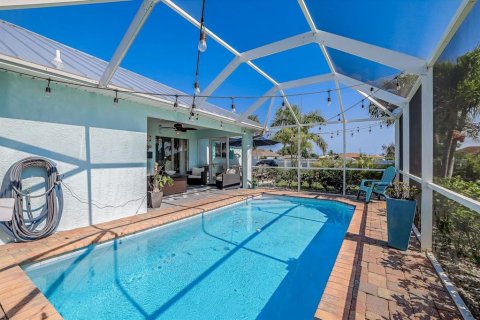 Casa en venta en Cape Coral, Florida, 4 dormitorios, 159.05 m2 № 2287685 - foto 29
