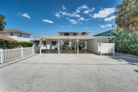 Immobilier commercial à vendre à Indian Rocks Beach, Floride: 6 chambres, 228.91 m2 № 1522021 - photo 2