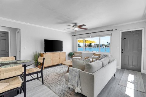 Immobilier commercial à vendre à Indian Rocks Beach, Floride: 6 chambres, 228.91 m2 № 1522021 - photo 3