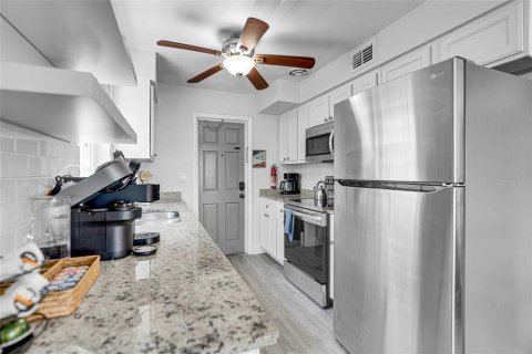 Immobilier commercial à vendre à Indian Rocks Beach, Floride: 6 chambres, 228.91 m2 № 1522021 - photo 5