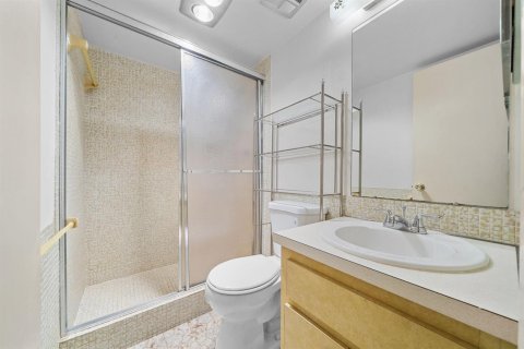 Condo in Lauderhill, Florida, 2 bedrooms № 2191577 - photo 8