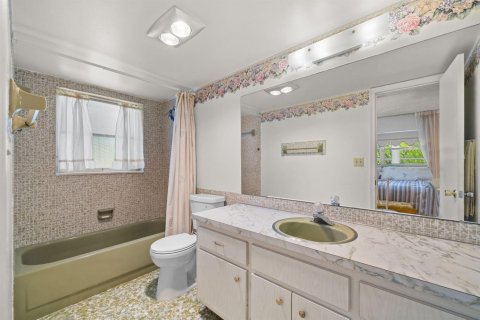 Condo in Lauderhill, Florida, 2 bedrooms № 2191577 - photo 6