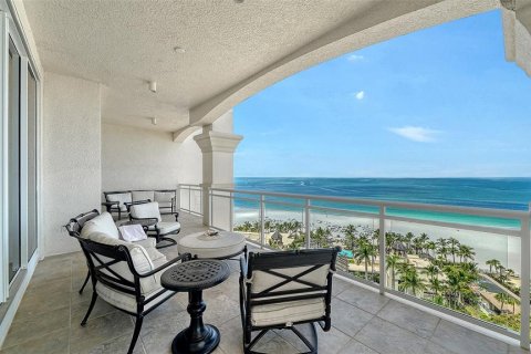 Condo in Sarasota, Florida, 4 bedrooms  № 2230432 - photo 15