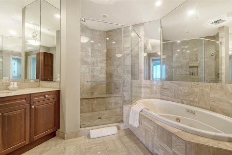 Condo in Sarasota, Florida, 4 bedrooms  № 2230432 - photo 25
