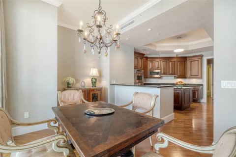Condo in Sarasota, Florida, 4 bedrooms  № 2230432 - photo 13