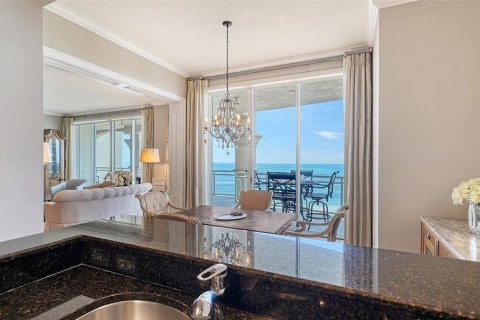Condo in Sarasota, Florida, 4 bedrooms  № 2230432 - photo 14
