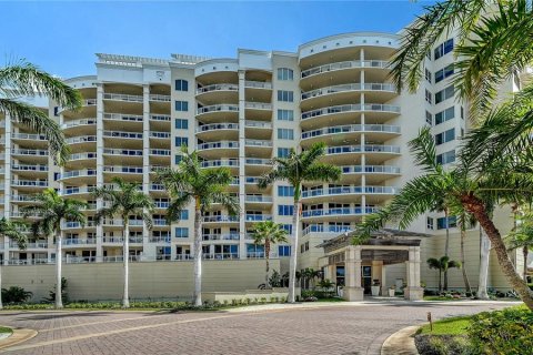 Condo in Sarasota, Florida, 4 bedrooms  № 2230432 - photo 2