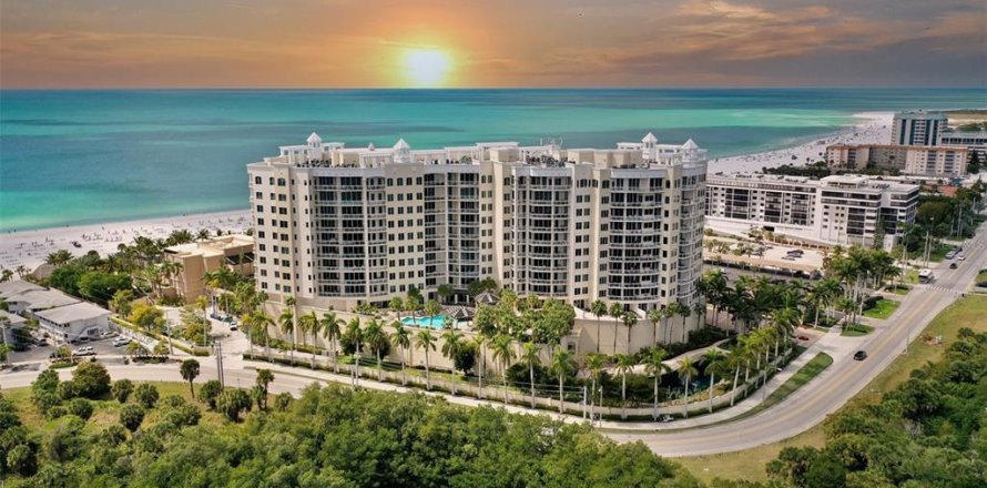 Condo in Sarasota, Florida, 4 bedrooms  № 2230432