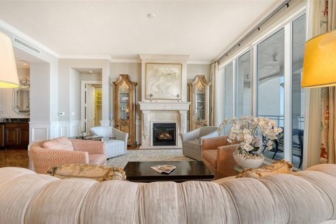 Condo in Sarasota, Florida, 4 bedrooms  № 2230432 - photo 10