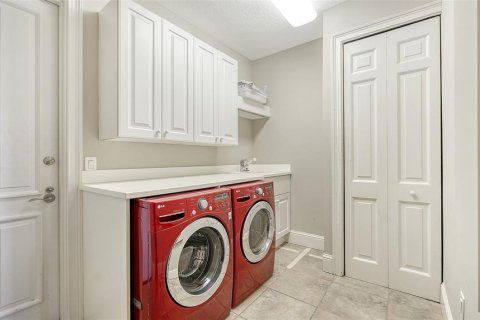 Condo in Sarasota, Florida, 4 bedrooms  № 2230432 - photo 28