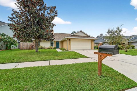 Casa en venta en Brandon, Florida, 3 dormitorios, 166.02 m2 № 1903749 - foto 3