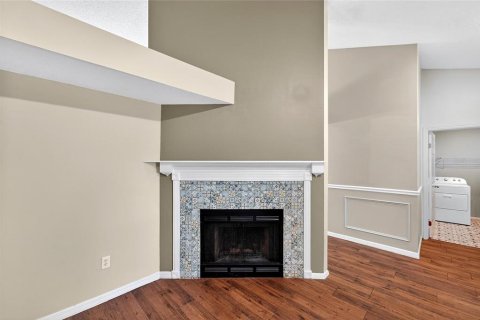 Casa en venta en Brandon, Florida, 3 dormitorios, 166.02 m2 № 1903749 - foto 9