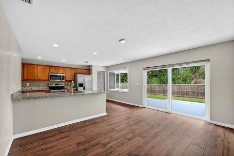 Casa en venta en Brandon, Florida, 3 dormitorios, 166.02 m2 № 1903749 - foto 16