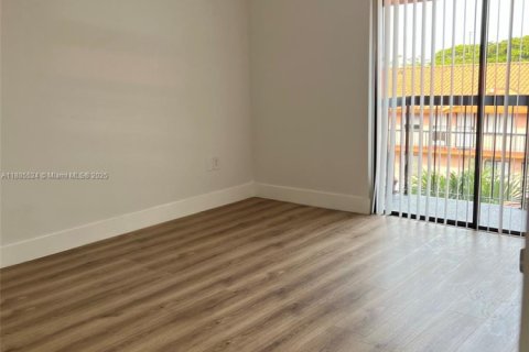 Copropriété à louer à Hialeah, Floride: 2 chambres, 98.1 m2 № 1933224 - photo 3