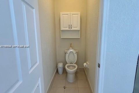 House in Coral Springs, Florida 4 bedrooms, 212.1 sq.m. № 2059319 - photo 13