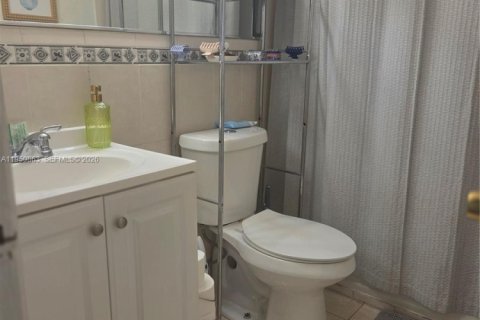 Apartment in Miami, Florida 1 bedroom, 71.44 sq.m. № 2009036 - photo 8