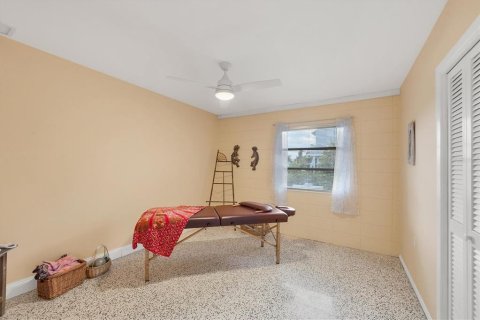 House in Placida, Florida 4 bedrooms, 210.14 sq.m. № 2115230 - photo 28